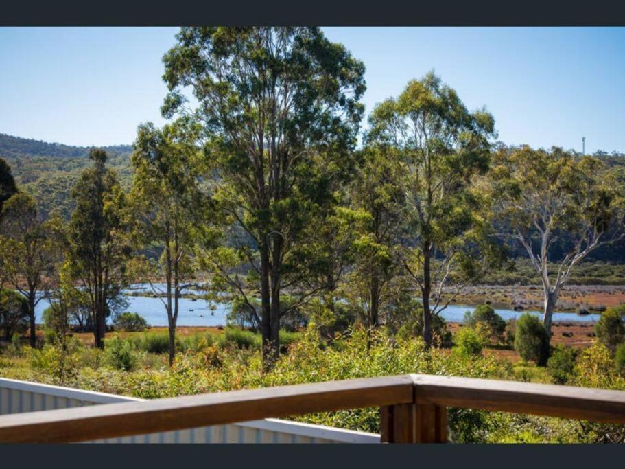 Top Of The Lake Holiday Units Merimbula Extérieur photo